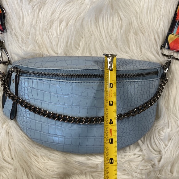 Blue Crocodile Chain Crossbody Purse with Guitar Strap - Picture 10 of 11
